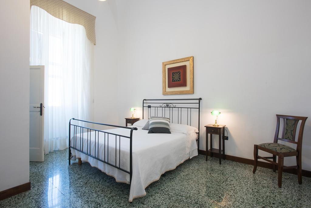 Palazzo Scarciglia - Dimora D'Epoca Bed and Breakfast Minervino di Lecce Δωμάτιο φωτογραφία