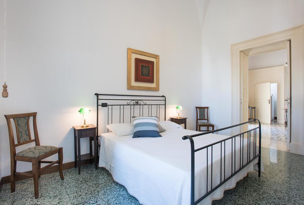 Palazzo Scarciglia - Dimora D'Epoca Bed and Breakfast Minervino di Lecce Εξωτερικό φωτογραφία