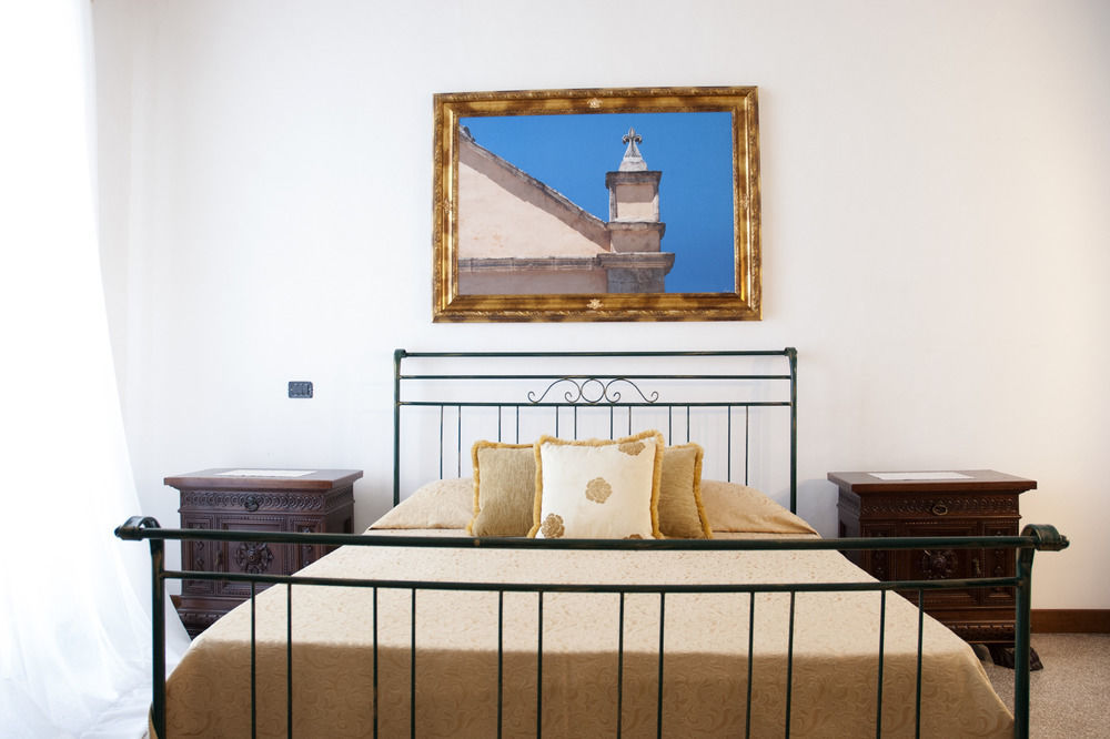Palazzo Scarciglia - Dimora D'Epoca Bed and Breakfast Minervino di Lecce Εξωτερικό φωτογραφία